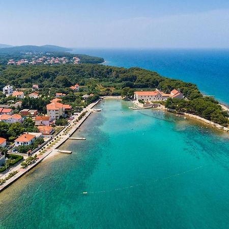 Апартаменты Beautiful Island House Углян Экстерьер фото